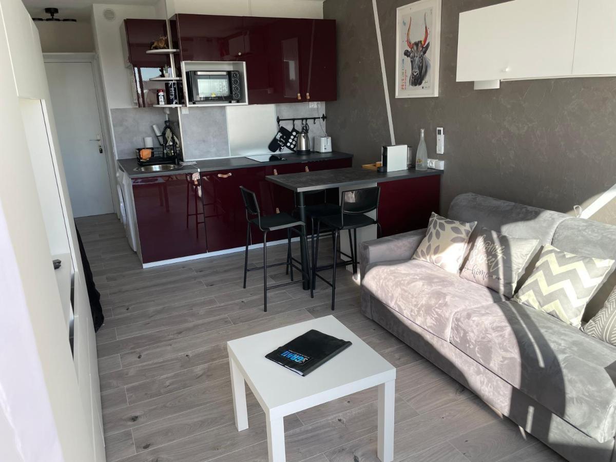 Superbe Studio, Terrasse, Piscine, Parking 르그로뒤후아 외부 사진